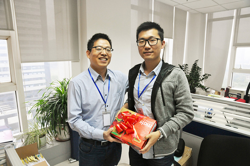 总部工会开展“关爱员工 送祝福”活动